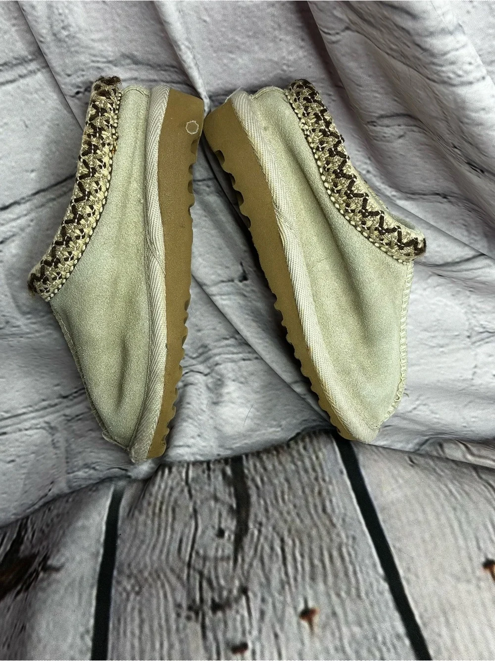 UGG Toddlers Tasman II Light Beige Gray Suede Sheepskin Lined Clog Slipper Sz 8